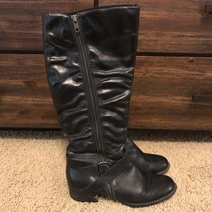 GUC Jessica Simpson genuine leather boot, size 9.